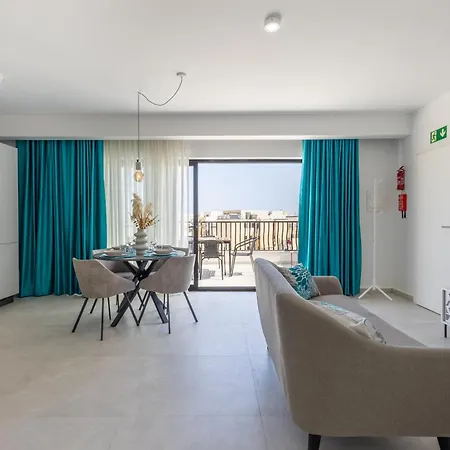 Stylish Side Seaview Penthouse By Quicktrips Appartement St. Paul's Bay