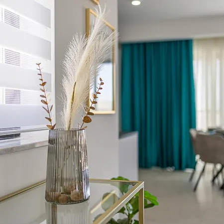 아파트 Stylish Side Seaview Penthouse By Quicktrips *